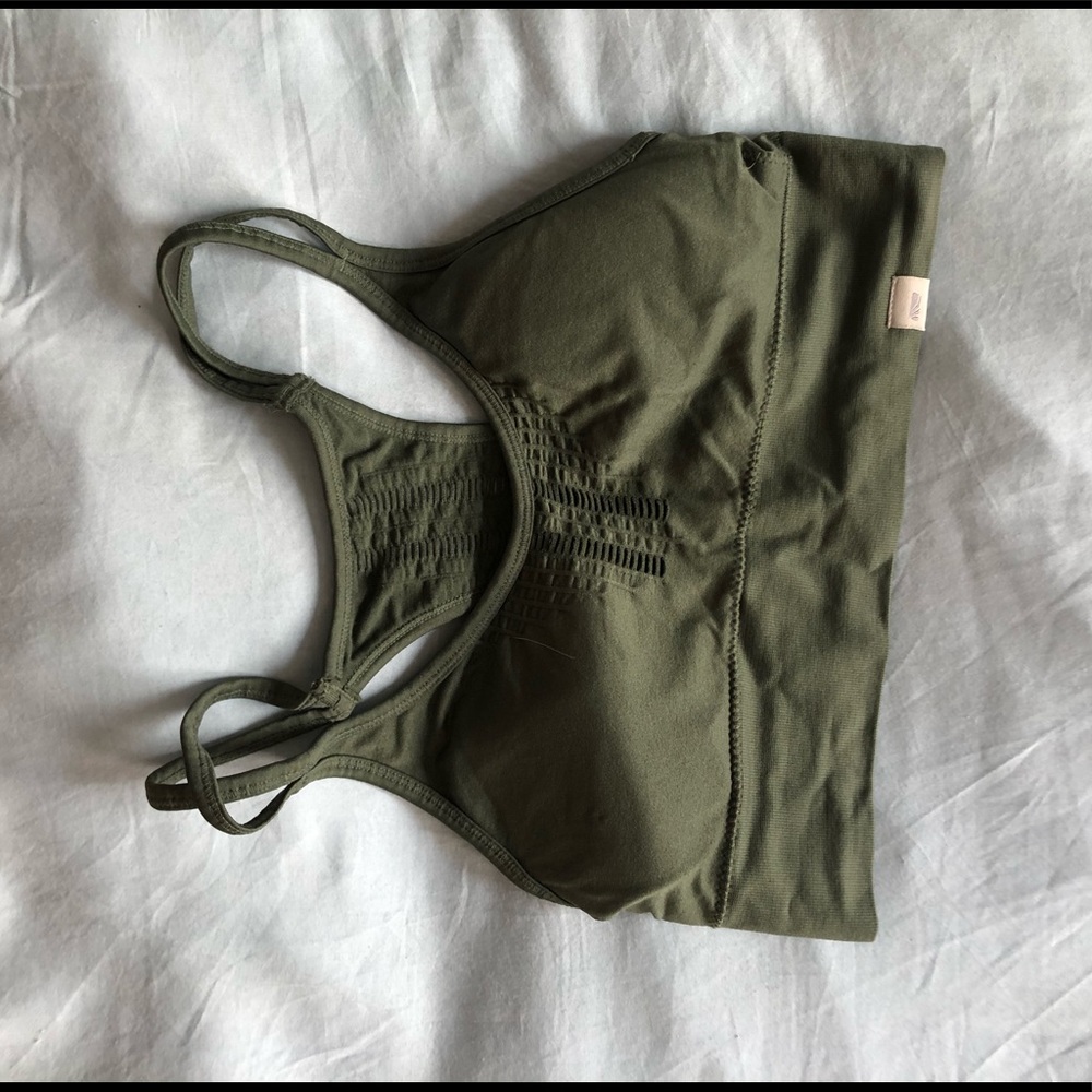 Sports bra, never worn